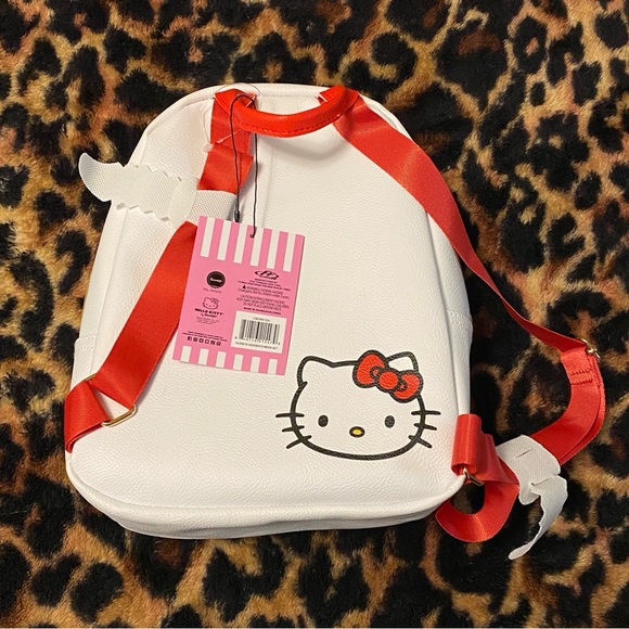 Sanrio Hello Kitty NWT Mini Backpack Purse Pleather - Picture 3 of 3